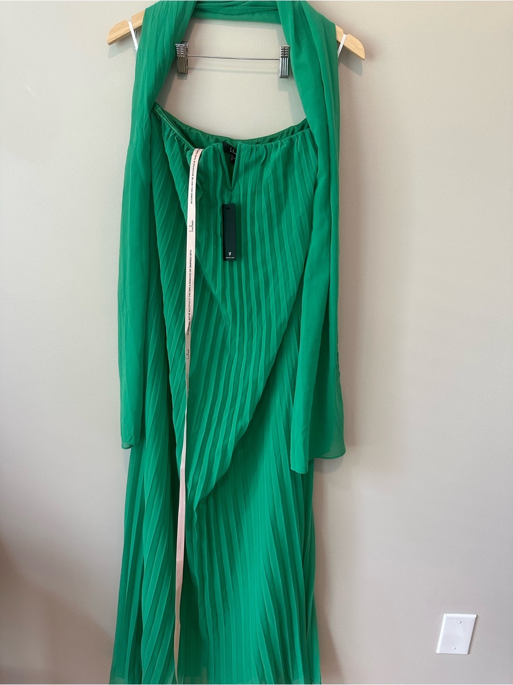 NWT! Lulus Lael Green Pleated Strapless Dress and Scarf Set. Medium. All defect - Picture 3 of 7